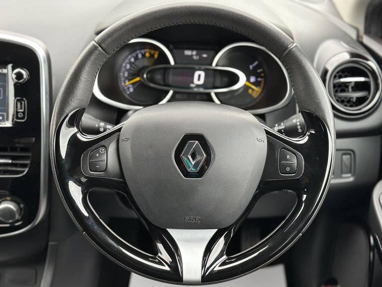 2015 Renault Clio 1.2 16V Dynamique Nav Euro 6 5dr HATCHBACK Petrol Manual
