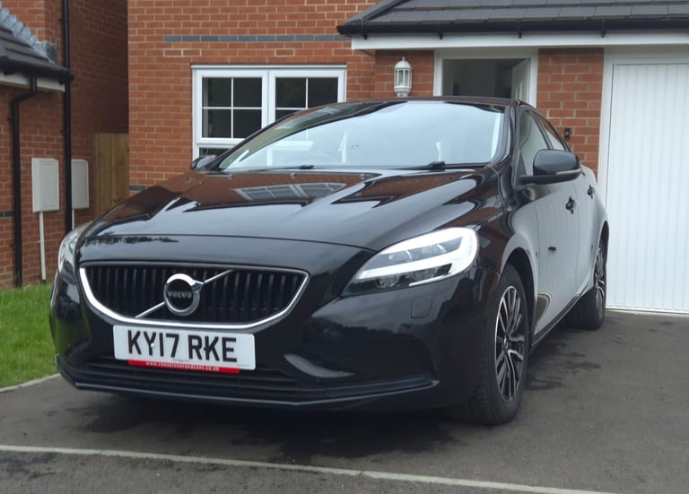 Volvo, V40, Hatchback, 2017, Semi-Auto, 1498 (cc), 5 doors