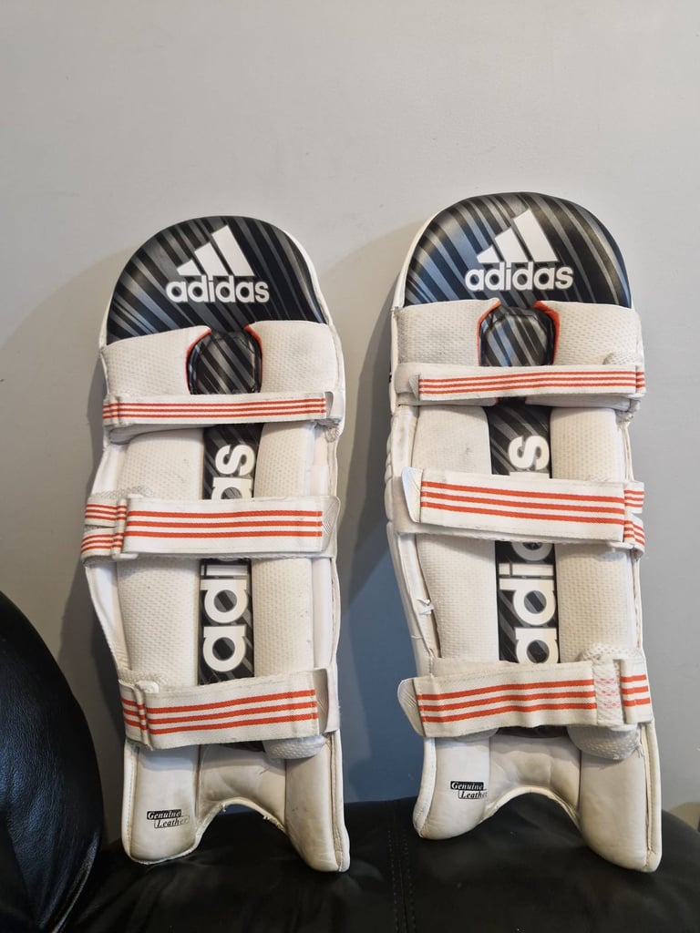 Adidas Pro Quality cricket batting gear pads gloves and thighpad in excellent condition