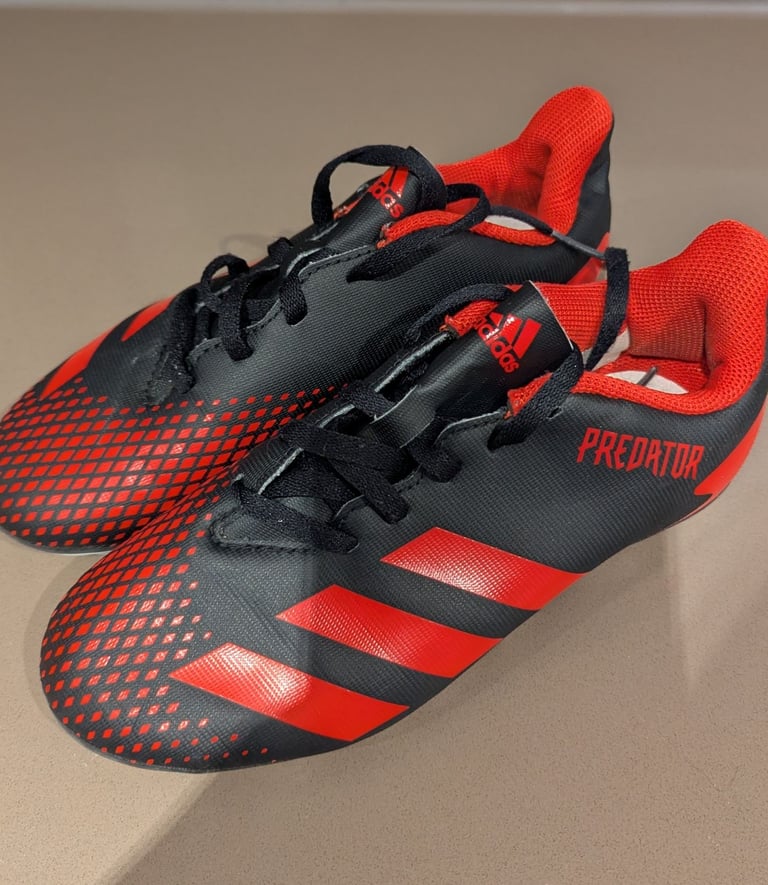 image for ADIDAS PREDATOR kids football boots - UK 2 (Unisex)