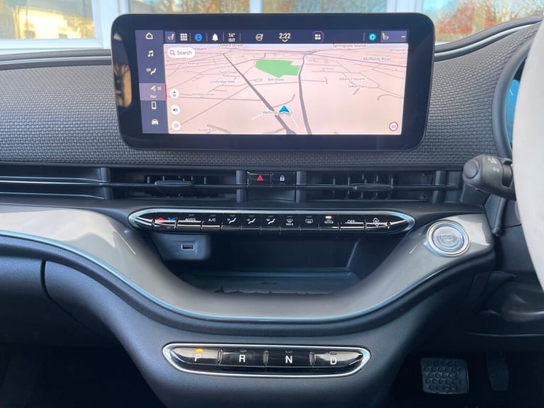 2024 Fiat 500e 42kWh La Prima Hatchback 3dr Electric Auto (118 ps) Hatchback Electric Automatic