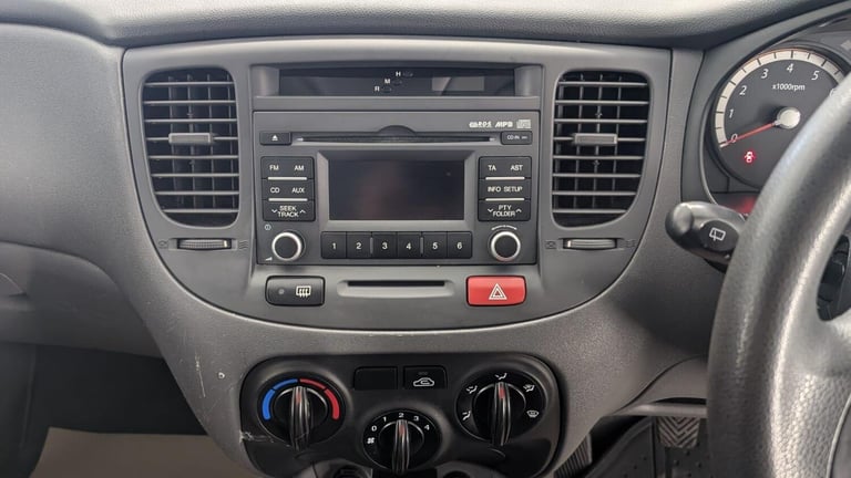 2010 Kia Rio 1.4 1 5dr HATCHBACK Petrol Manual