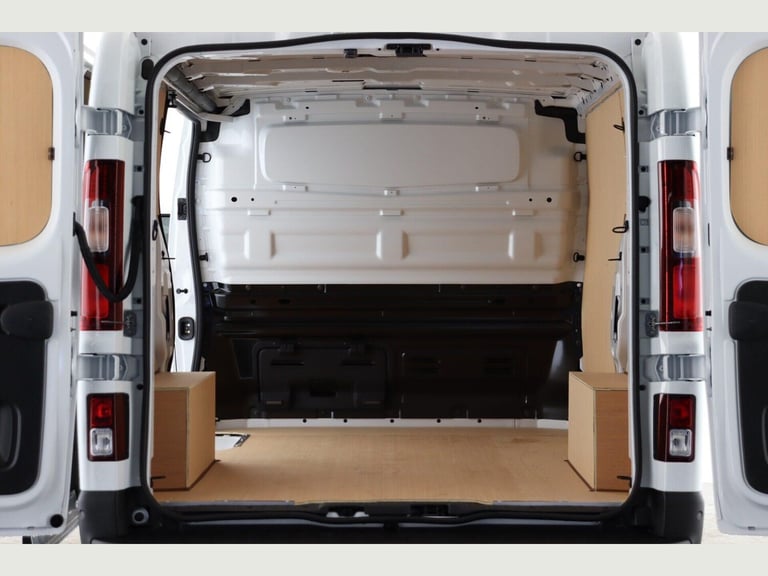 2025 Renault Trafic SL30 Blue dCi 130 Advance [Safety] PANEL VAN Diesel Manual
