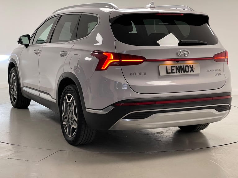 2022 Hyundai Santa Fe 1.6 T-GDi 13.8kWh Ultimate Auto 4WD Euro 6 (s/s) 5dr ESTATE Petrol/Electric...