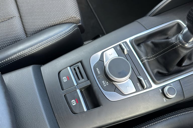  Audi A3 Saloon 1.5 Tfsi Cod Black Edition Saloon 4dr Petrol Manual Euro 6 s/s