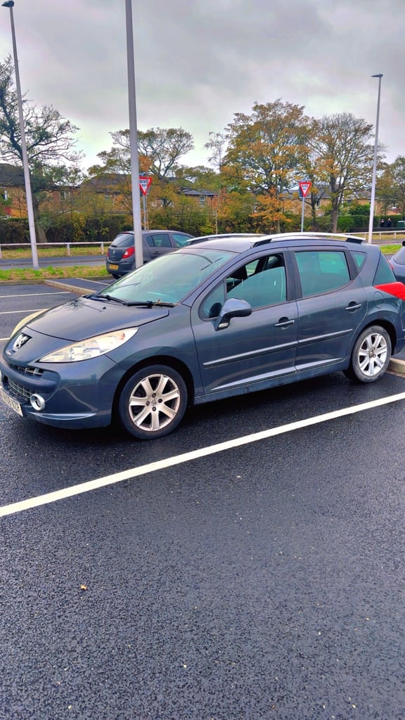2008 PEGEUOT 1.6 DIESEL 207 HDI 82k GENUINE MILES MOTED £35 ROAD TAX STARTS N DRIVES GREAT