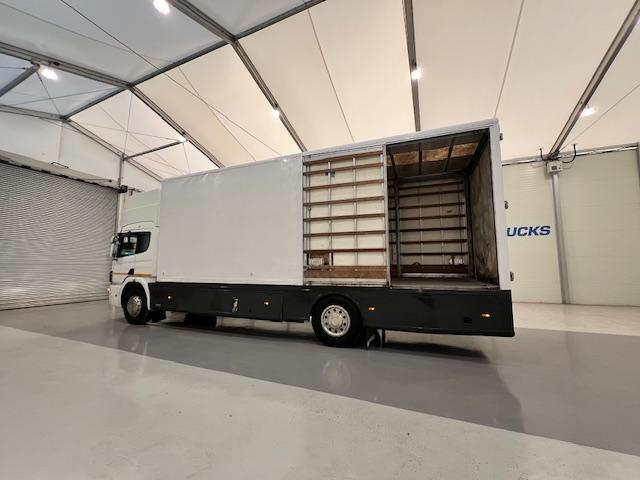Scania P94 220 4x2 Sleeper Cab Box Van Manual