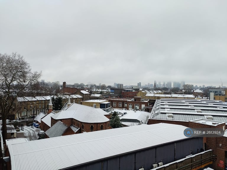 2 bedroom flat in Camberwell Passage, London, SE5 (2 bed) (#2613924)