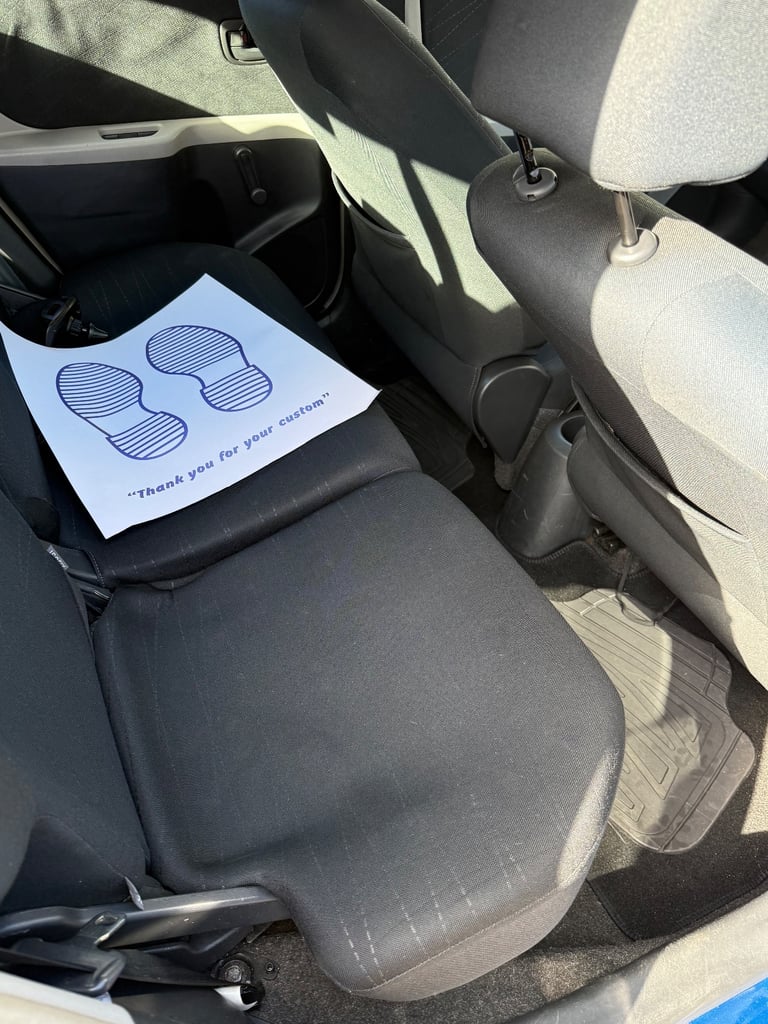 AUTOMATIC 2007 Toyota yaris 1364CC - 2 Keys - 107k Miles - Ready To Go