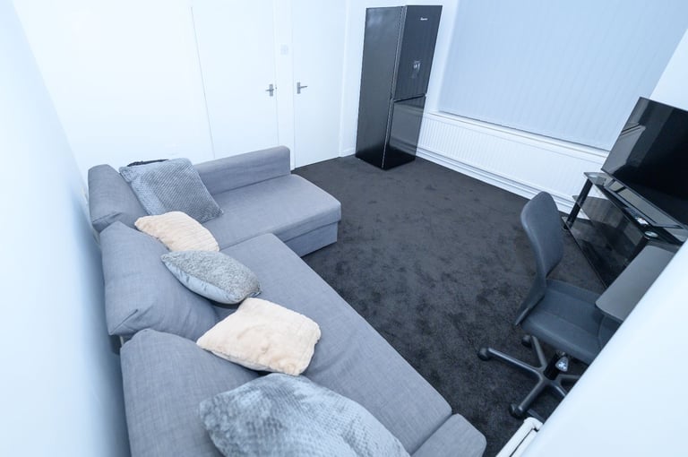 Short Term Rental Stay in Liverpool 1BR-F6
