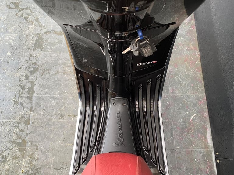 PIAGGIO VESPA 125cc PRIMAVERA SCOOTER LOW MILEAGE HPI CLEAR
