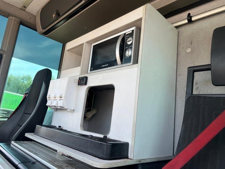 Mercedes-Benz ECONIC 1830 