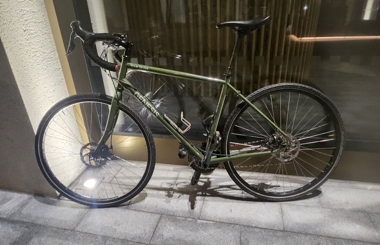 image for Genisis tour de fer 20 gravel bike (rrp £1200)