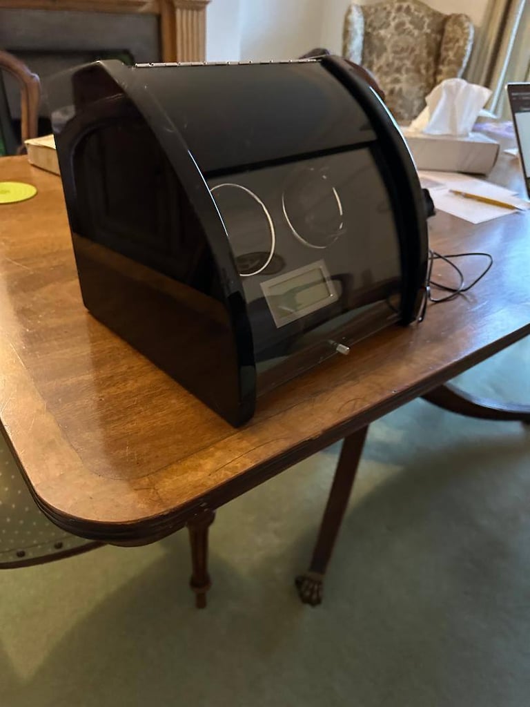 Modalo automatic watch-winder. Free, buyer collects