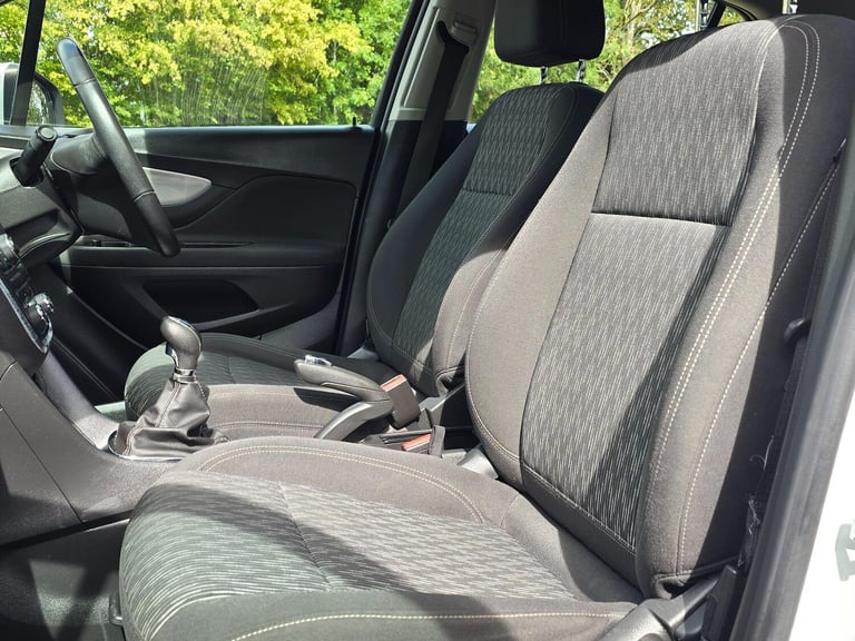 2015 Vauxhall Mokka 1.7 CDTi Tech Line 4WD Euro 5 (s/s) 5dr HATCHBACK Diesel Manual