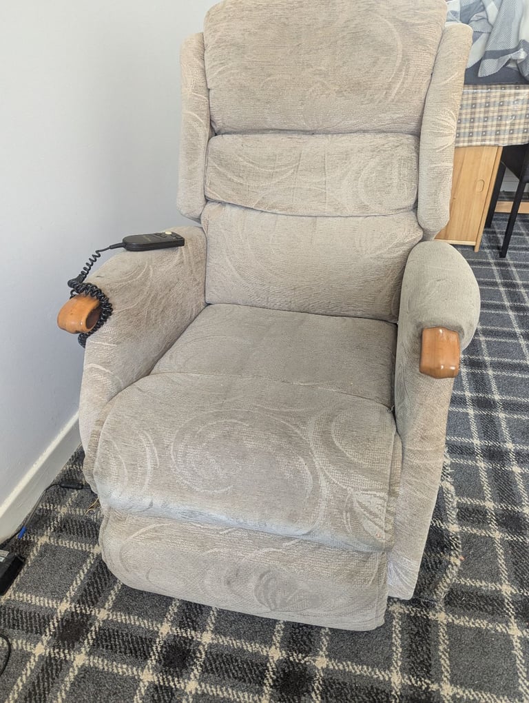 image for Electric rise and recline chair 