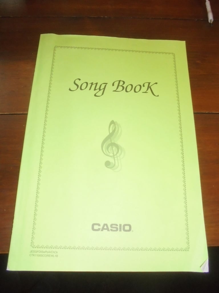 CASIO Piano/Keyboard + User's Guide & CASIO Song Book
