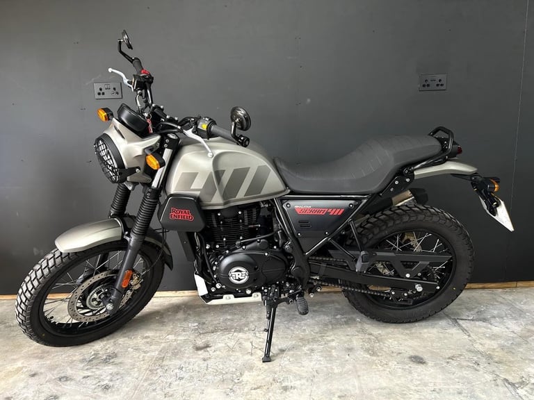 2023 23-PLATE ROYAL ENFIELD SCRAM 411 ** JUST 351 MILES FROM NEW **