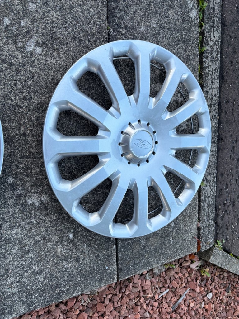 Ford Fiesta wheel trim 15 , as new condition 