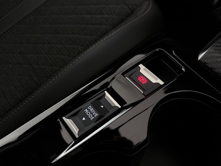 2023 Peugeot 2008 1.2 PureTech 130 Allure 5dr EAT8 HATCHBACK PETROL Automatic