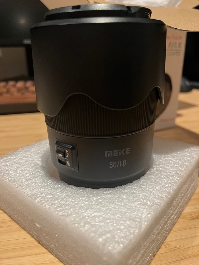 Meike fe 50mm f/1.8 sony lens
