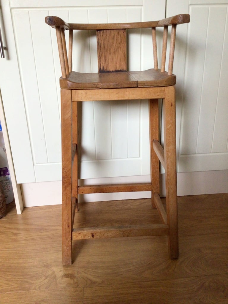 Child’s Vintage Oak Stool. 