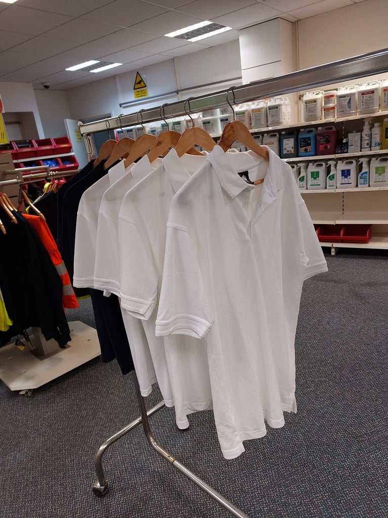 image for 6 x MEDIUM POLO SHIRTS. NEW & UNWORN