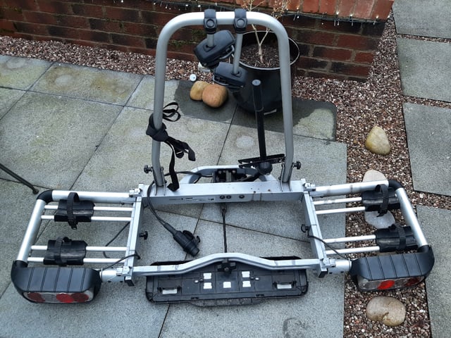 Thule Euroclassic Pro 902 bike carrier in Wingerworth