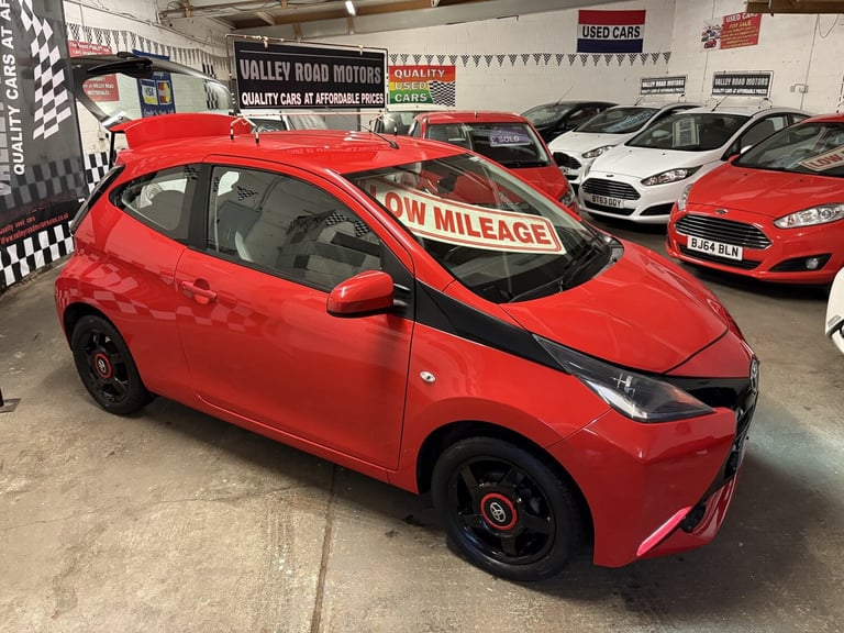 TOYOTA AYGO 1.0 VVT-i x-play 2016