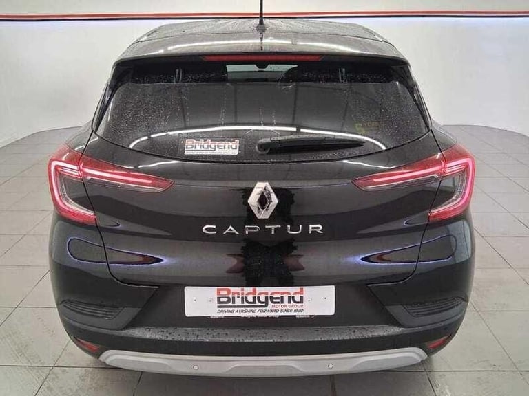 2022 Renault Captur 1.3 TCe Iconic Edition SUV 5dr HATCHBACK Petrol Automatic