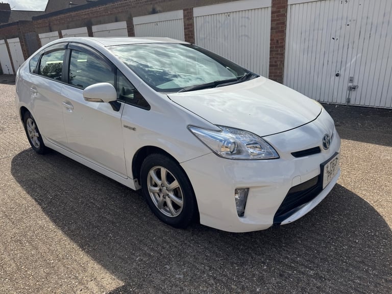 2024 Toyota Prius  Hybrid Electric Manual