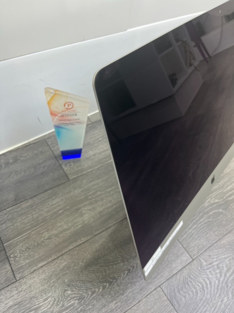 Apple iMac 5k Retina 27 inch | 6 Core i5 3.7GHz 72GB Ram 2TB SSD Logic Waves 14 iZoTope Advance