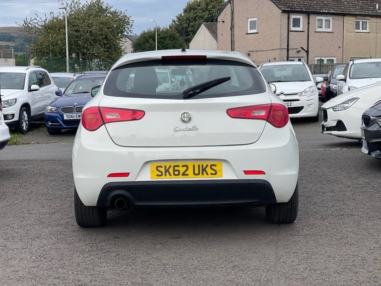 2012 Alfa Romeo Giulietta 1.4 TB Turismo Hatchback 5dr Petrol Manual Euro 5 (s/s) (120 bhp) Hatch...