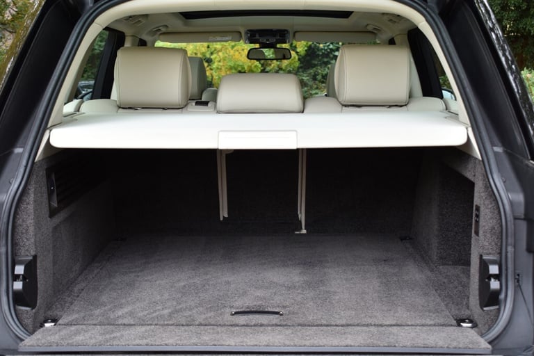 2014 Land Rover Range Rover V8 AUTOBIOGRAPHY+11 Services carried out! Estate Petrol Automatic