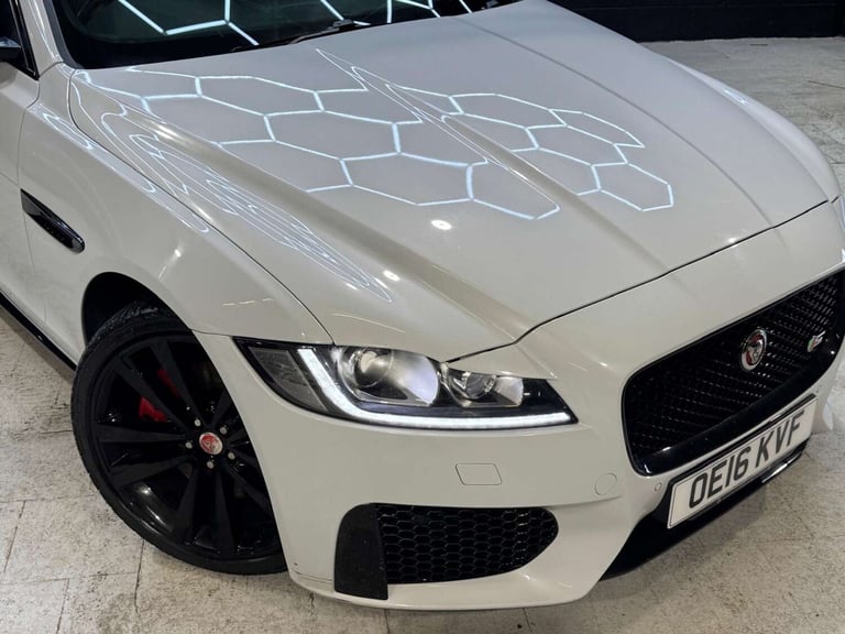2016 Jaguar XF 3.0 XF V6 S D Auto 4dr Saloon Diesel Automatic