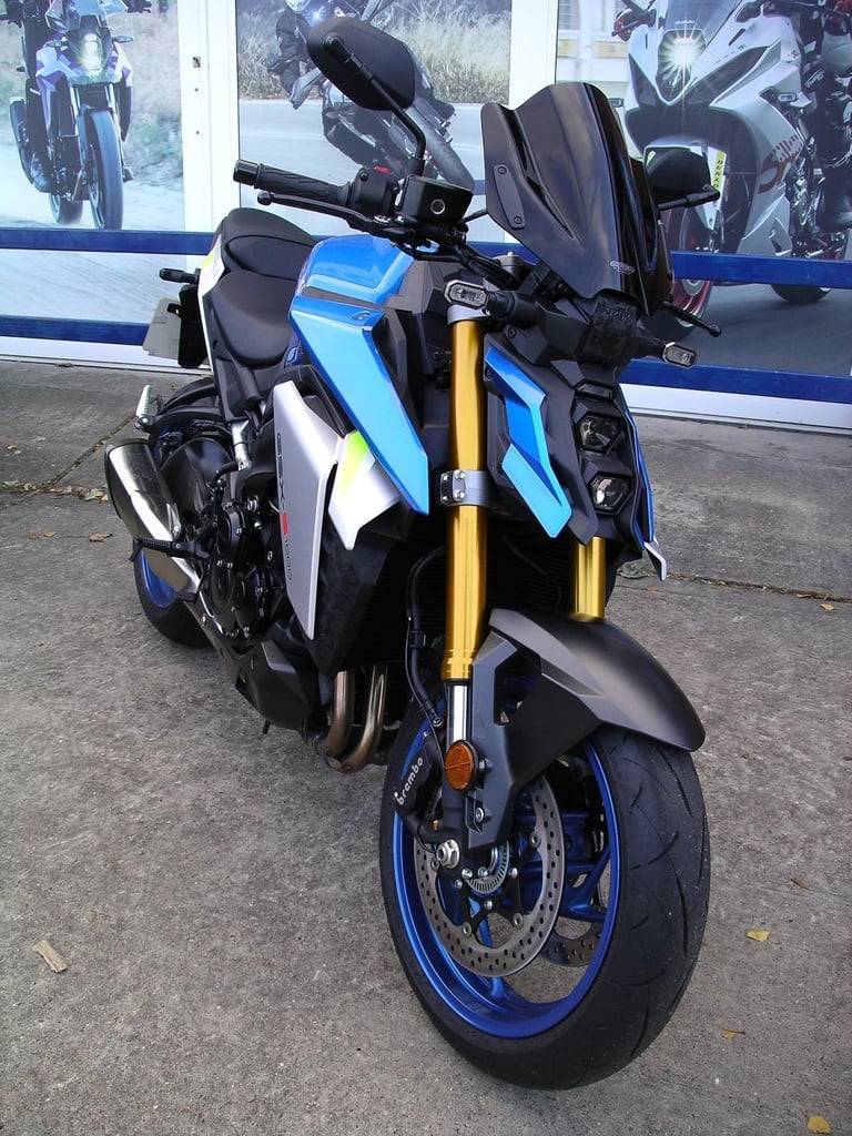 image for 2024 Suzuki GSXS1000 R naked. Only 120 miles! Showroom condition.