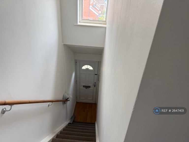 1 bedroom flat in St Gregory Close, Ruislip, HA4 (1 bed) (#2647401)