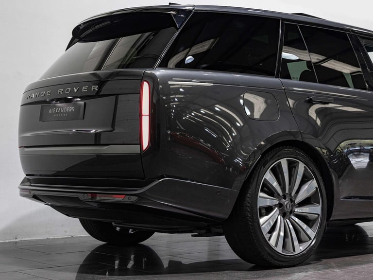 2024 Land Rover Range Rover 3.0 D300 MHEV HSE Auto 4WD Euro 6 (s/s) 5dr ESTATE Diesel Automatic
