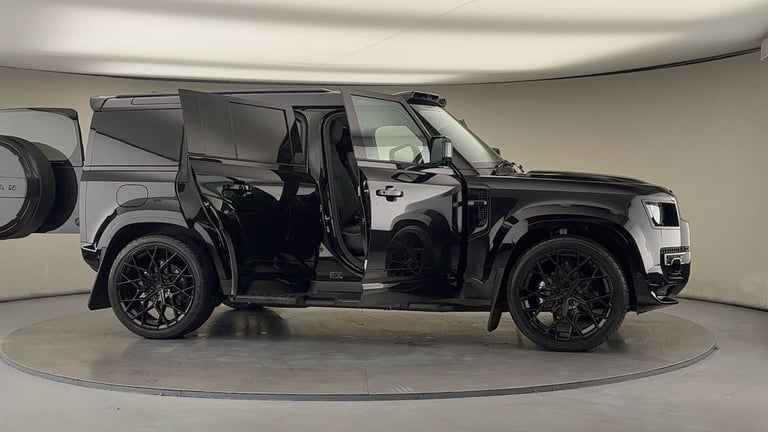 2025 Land Rover Defender 110 3.0 D250 MHEV X-Dynamic SE Hard Top SUV 5dr Diesel Auto 4WD MWB Euro...