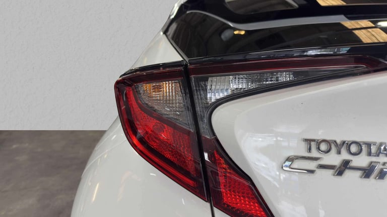 2023 Toyota C-HR 1.8 Hybrid Design 5dr CVT HATCHBACK PETROL/ELECTRIC Automatic