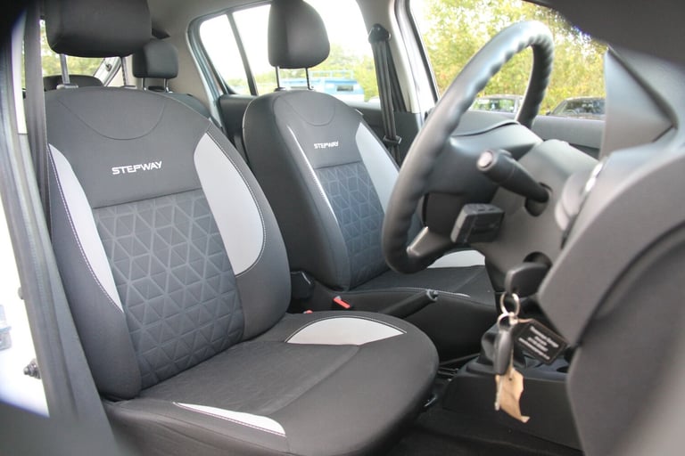 2014 Dacia Sandero Stepway 1.5 dCi Ambiance 5dr HATCHBACK Diesel Manual