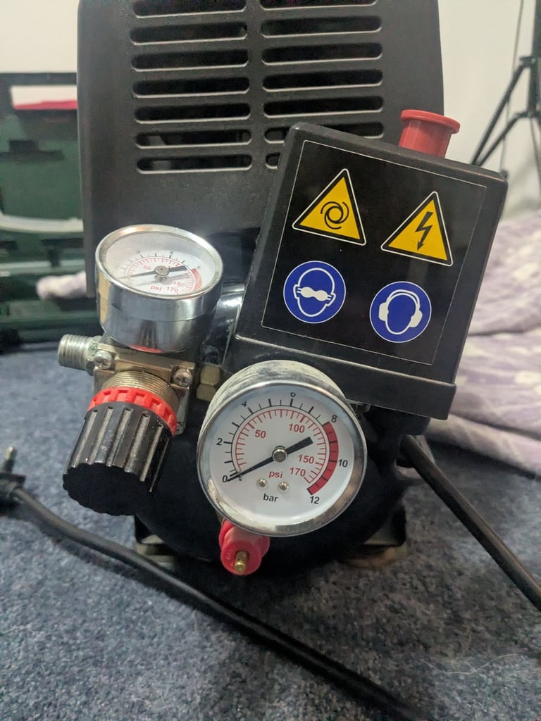 Richmond Oil-less Air Compressor 6L [5.7 CFM]