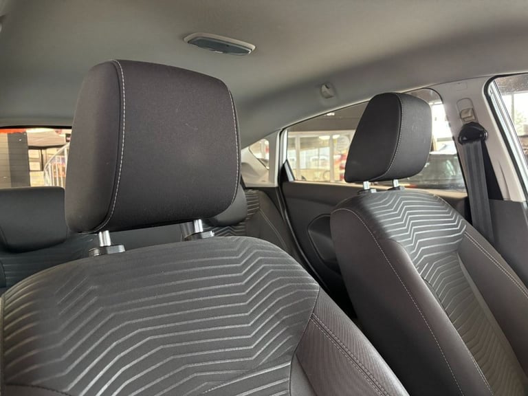 2014 Ford Fiesta 1.0T EcoBoost Zetec Hatchback 5dr Petrol Manual Euro 5 (s/s) (100 ps) Hatchback ...