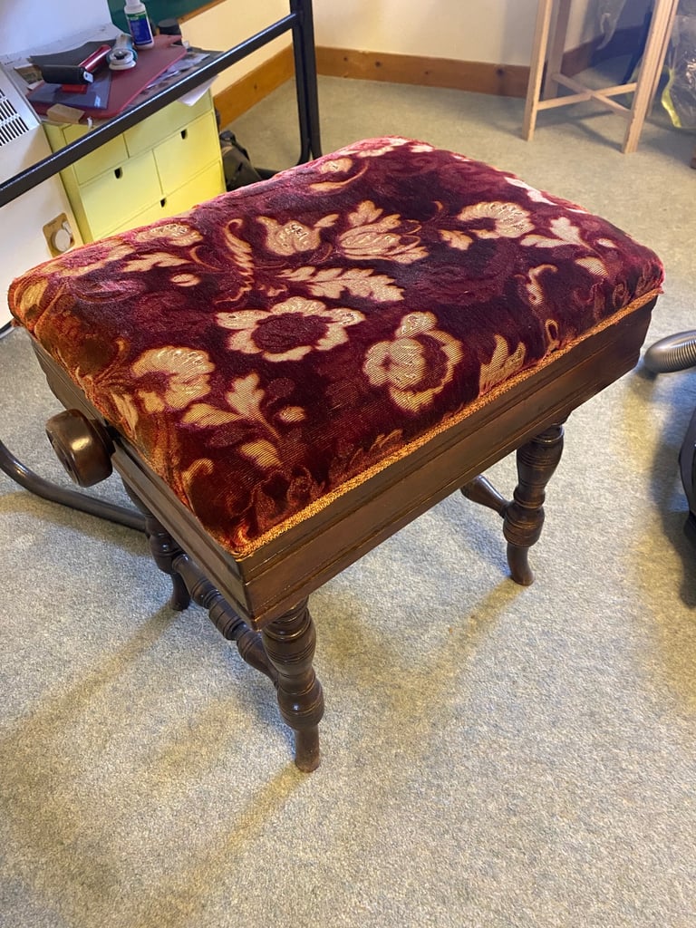 Piano Stool 