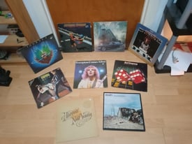 COLLECTION OF VINYL ALBUMS