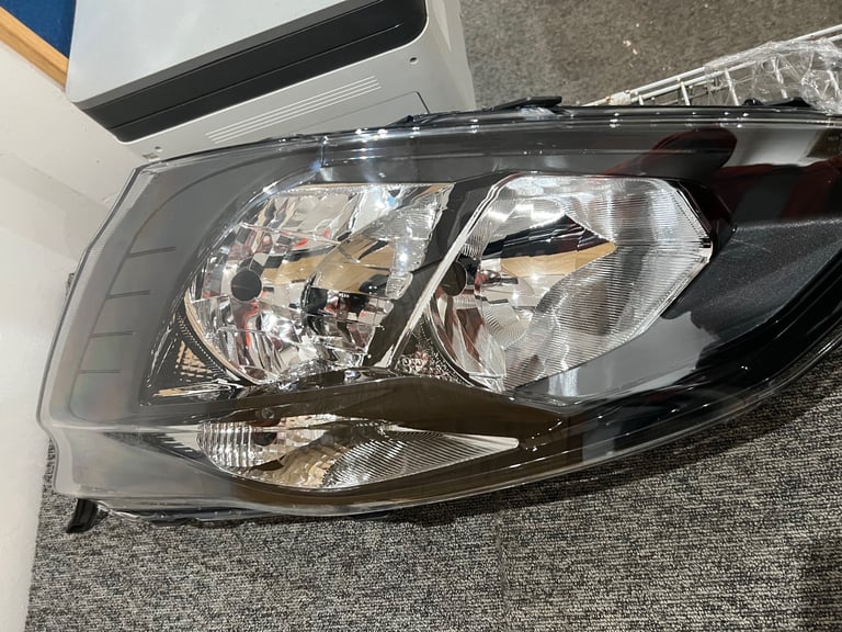 image for Transit custom headlight 2018