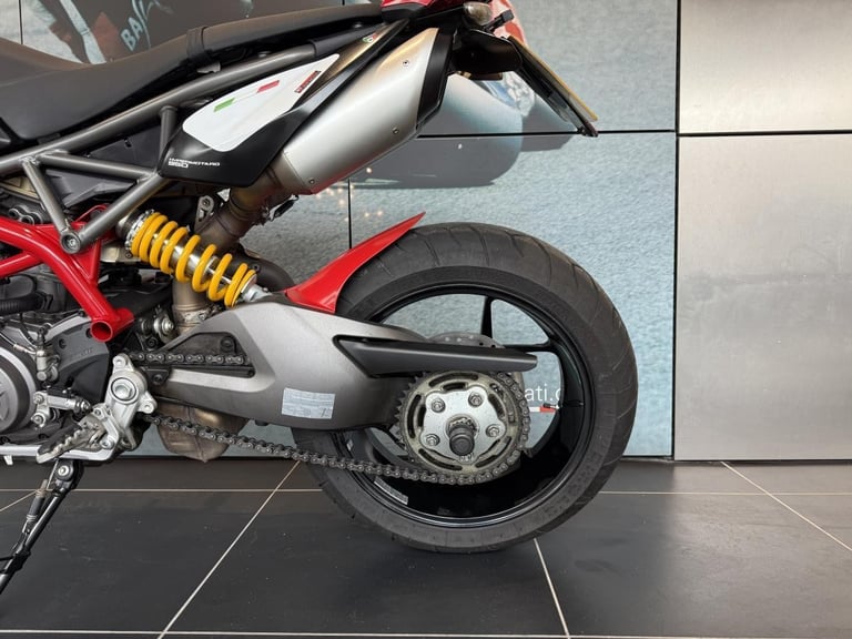 DUCATI HYPERMOTARD 950