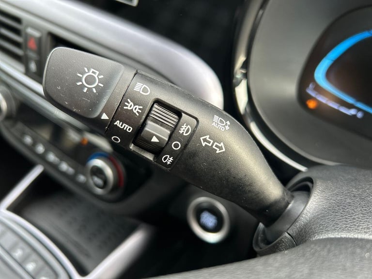 2024 Hyundai i10 1.0 Premium Hatchback 5dr Petrol Auto Euro 6 (s/s) (63 ps) Hatchback PETROL Auto...