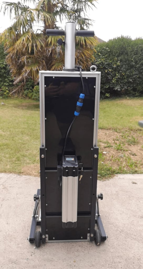 MOTORSTEP MS600 Freedom. Portable Electric Step Lift. with Built-in lithium-ion battery. As New