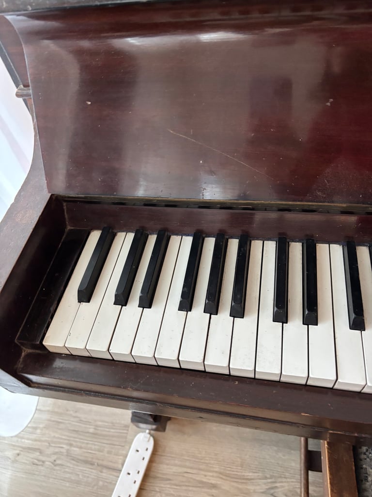 Boyd London Piano Upright